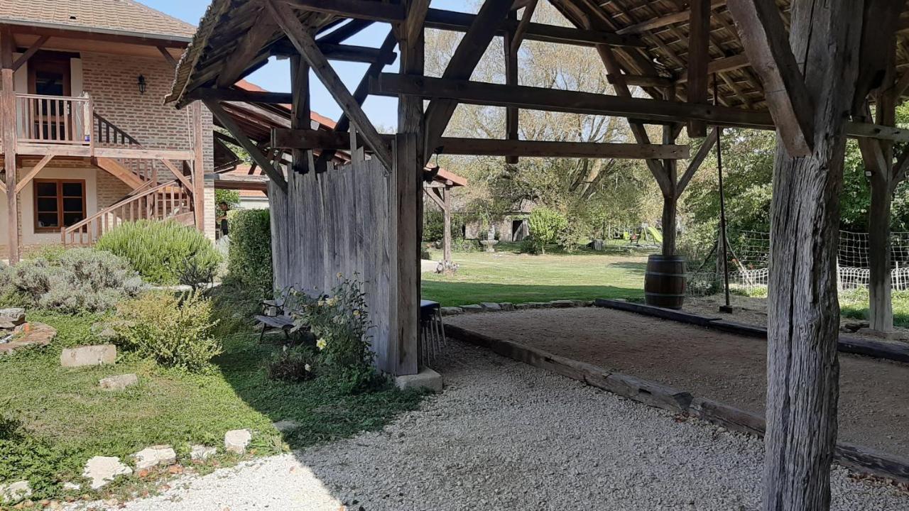 Gite Chez Leo Varennes-sur-le-Doubs Exterior foto